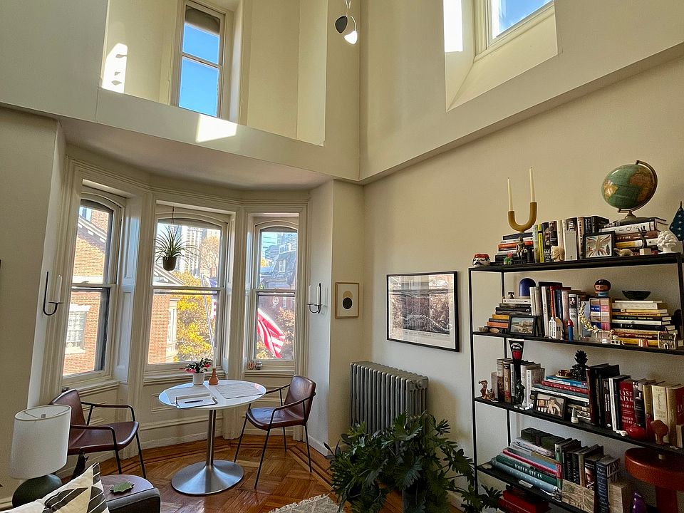 Kitchen/main living space.
