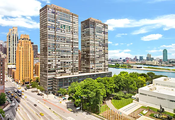 Rented by Douglas Elliman | media 14