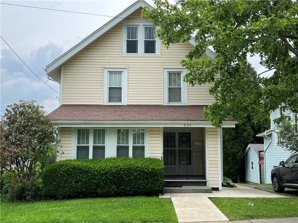 231 Center St, Slippery Rock, PA 16057