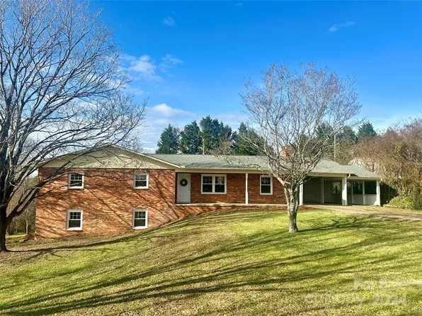 2207 Olde Well Rd SE, Hudson, NC 28638