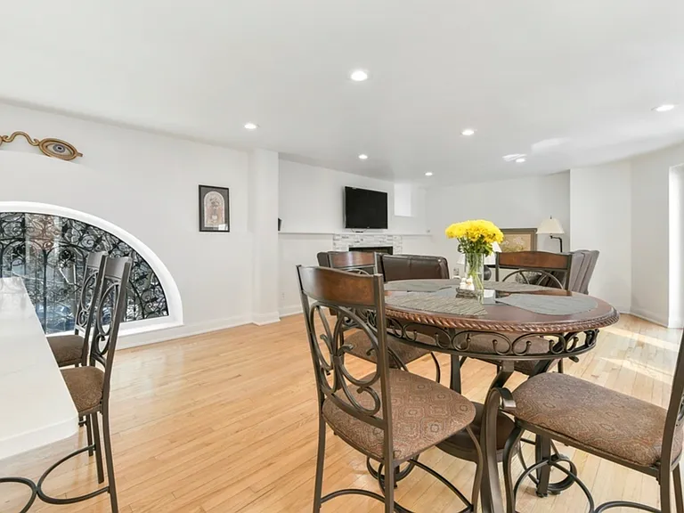 230 Independence Dr #6D — Photo 7