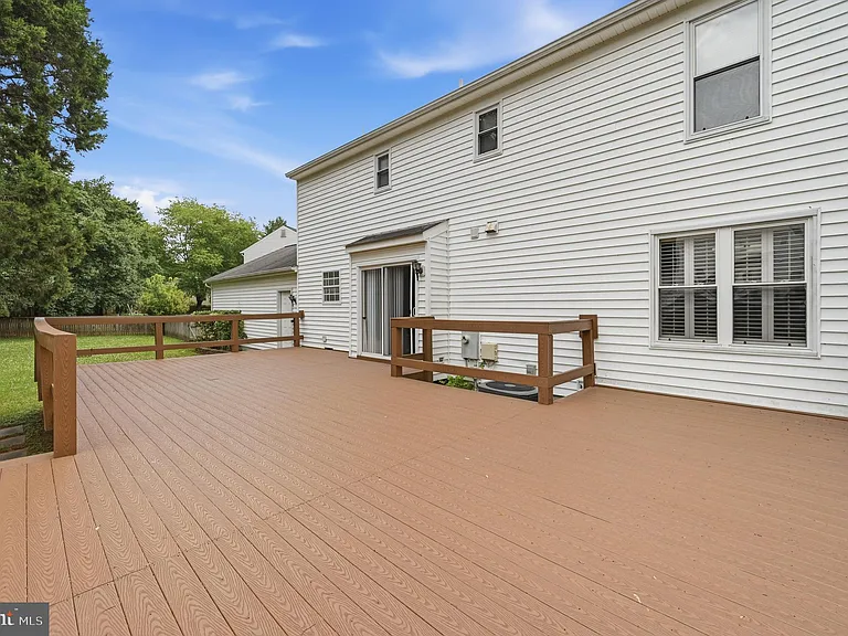 10609 Oxford Ct — Photo 44
