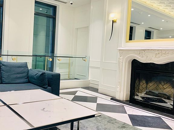 3rd image of 955 Bay St #708