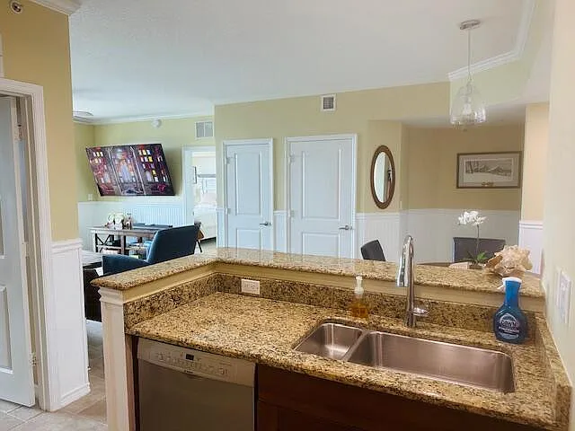 975 NW Flagler Ave #403 — Photo 8