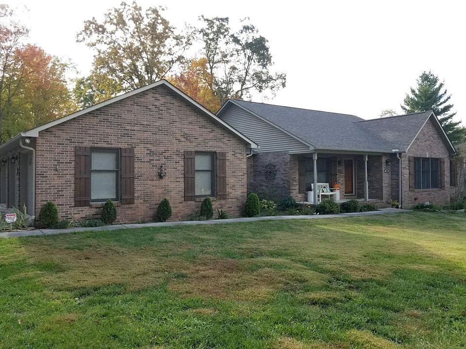 1st image of 310 Oak Glen Cir