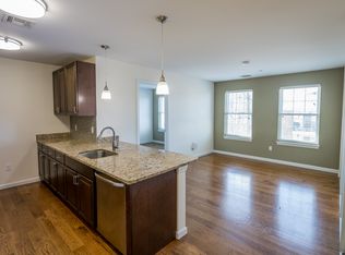 467 Glenbrook Rd APT 202, Stamford, CT 06906