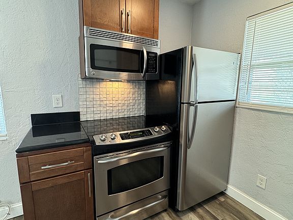 2nd image of 420 15th Ave S #2