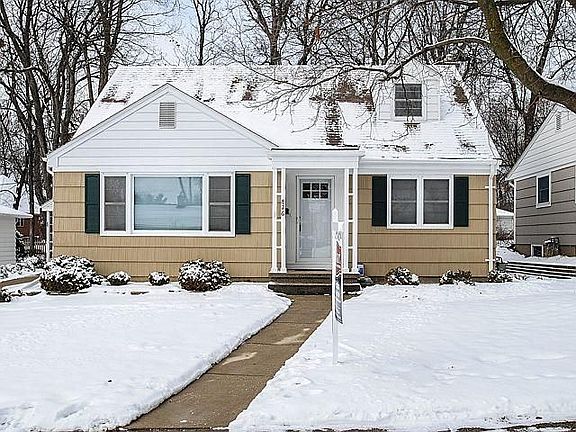 2nd image of 826 Redeemer Ave