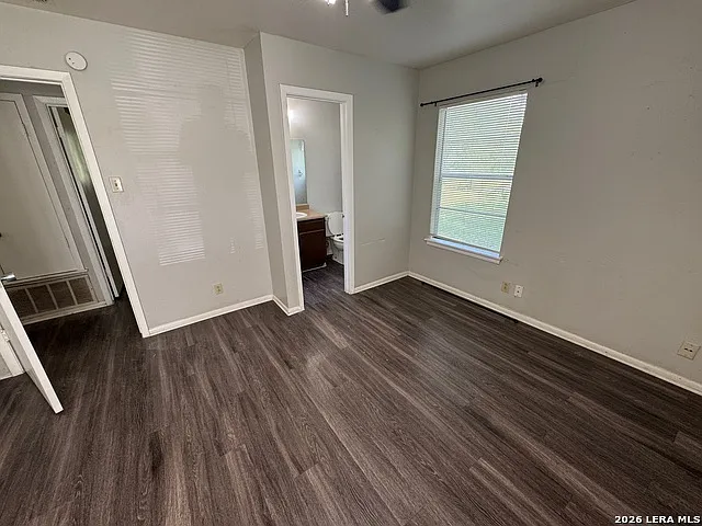7300 Deep Spring Dr — Photo 7