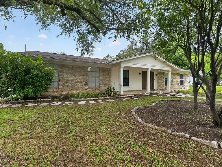 6700 La Salle Dr — Photo 3