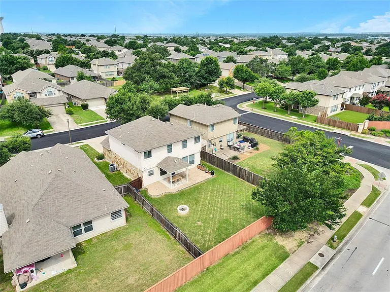 11129 Persimmon Gap Dr — Photo 35