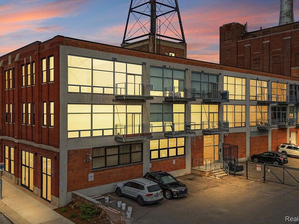 1st image of 55 W Canfield St #306
