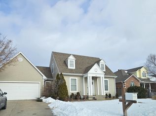 925 Twin Oaks Dr, Salina, KS 67401
