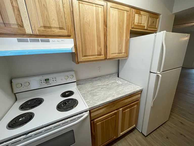 850 Sir Galahad Dr #B — Photo 8