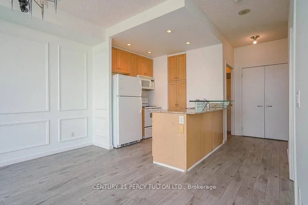 1 bed, $2,400 — Photo 4