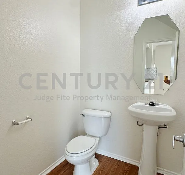 2260 Stonebrook Ln — Photo 6