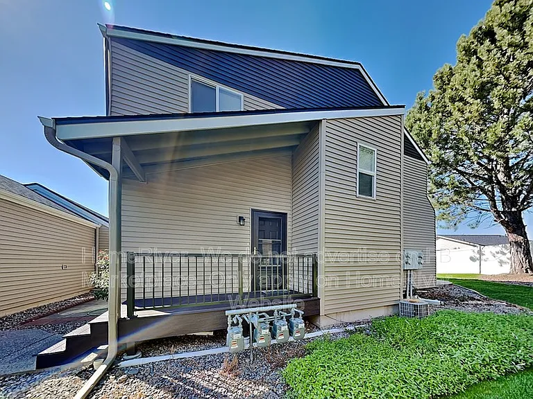 23017 E Colt Ln — Photo 2