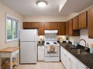 21 Highland Ave #5, Cambridge, MA 02139