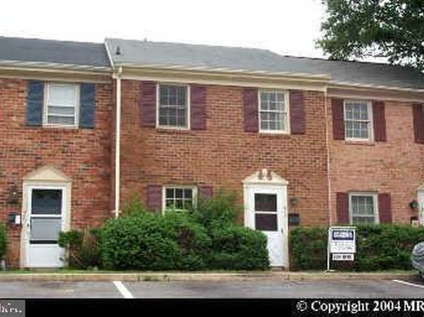 413 Olde Greenwich Cir
