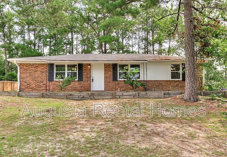2328 Prague Ct — Photo 3