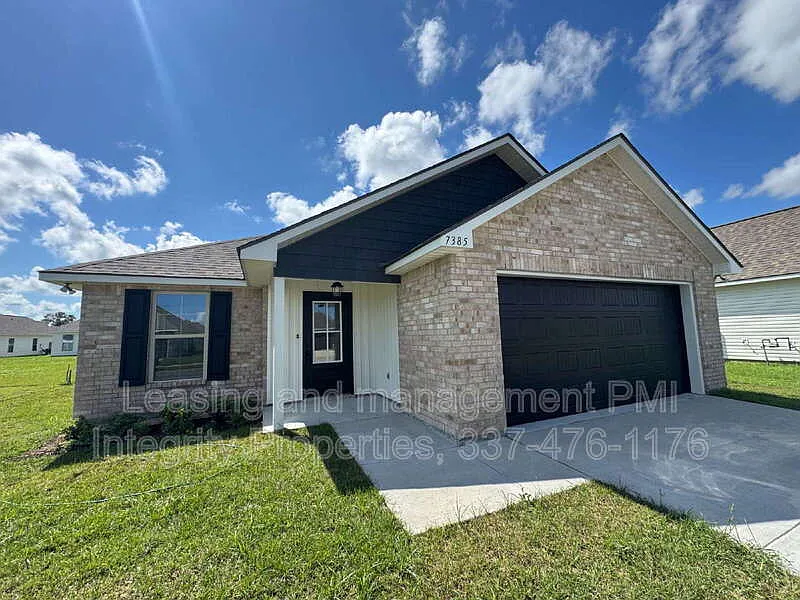 3 bed, 2.0 bath, 1394 sqft, $1,850 — Photo 2