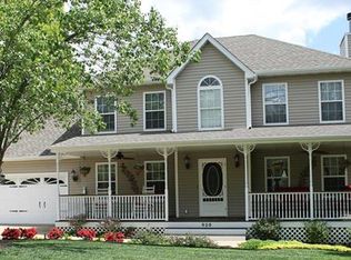 430 Lake Shore Dr, Saint Clair, MO 63077