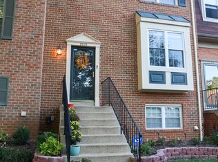 7021 Solomon Seal Ct, Springfield, VA 22152