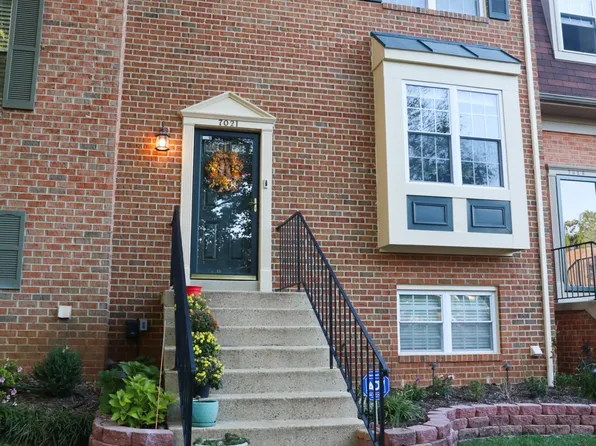 7021 Solomon Seal Ct, Springfield, VA 22152