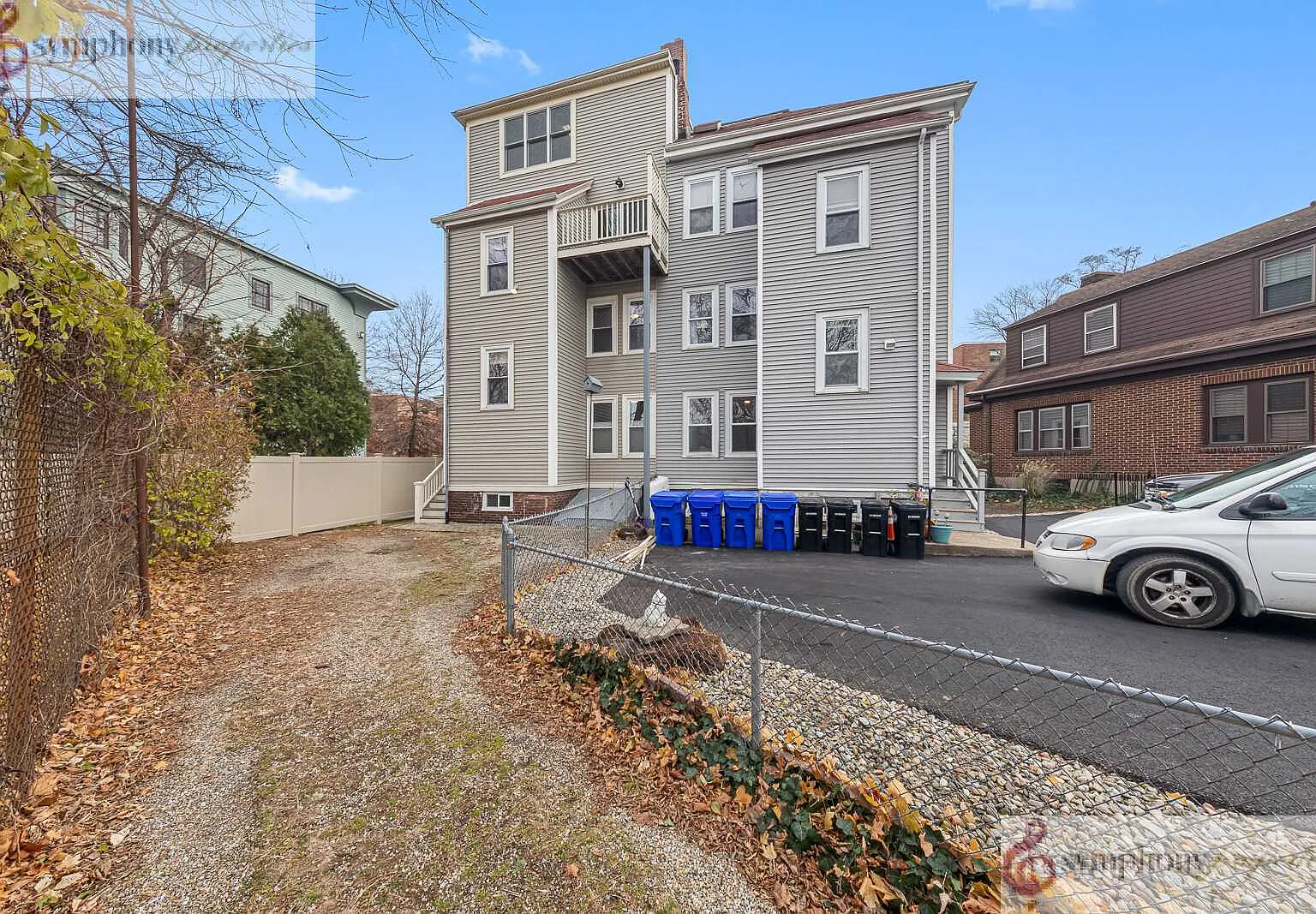 3 bed, 1.5 bath, $3,700 — Photo 2