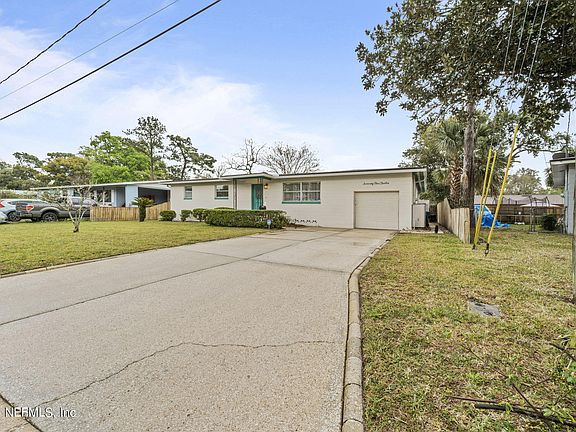 3rd image of 7512 ALTUS Drive S
