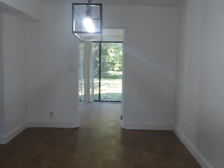 7878 Caxton Cir E — Photo 2