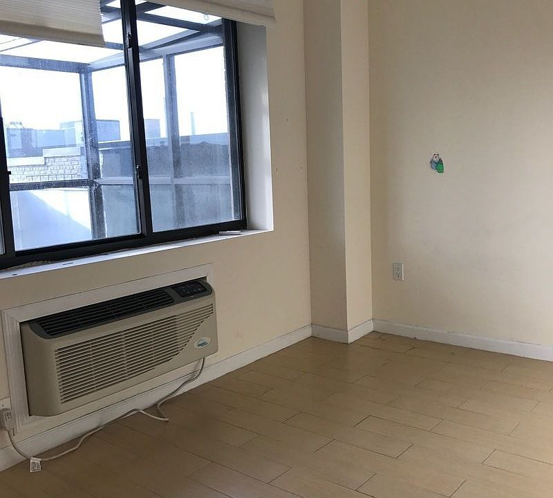 1st image of 4118 43rd St Ph B