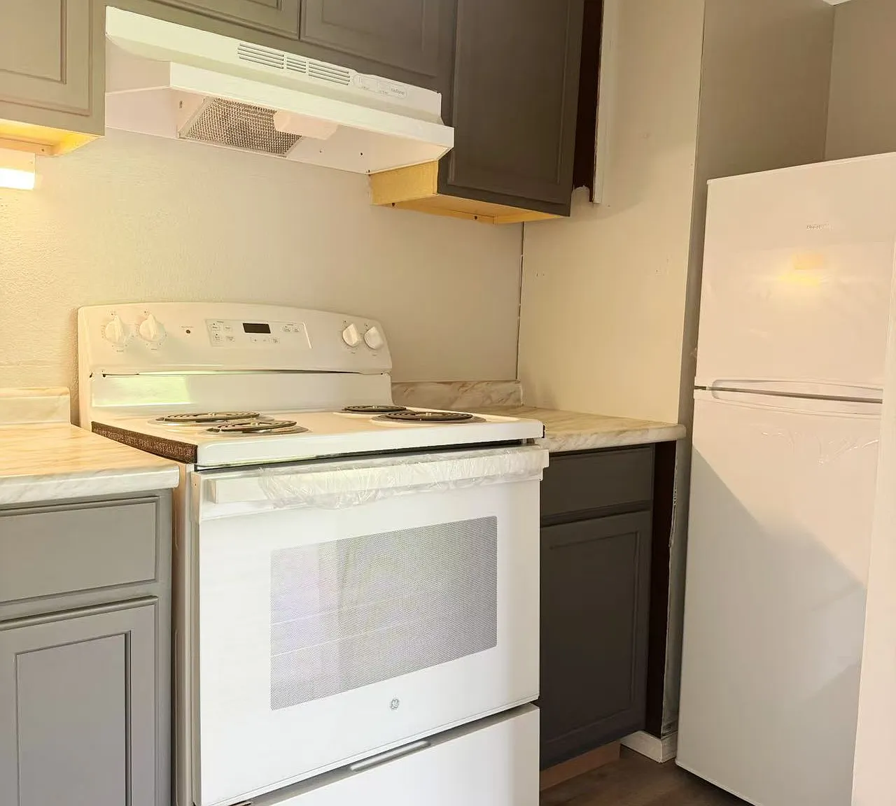 3401 Woodman Dr — Photo 4