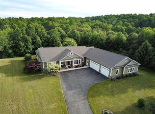 898 Bel Arbor Dr, Victor, NY 14564