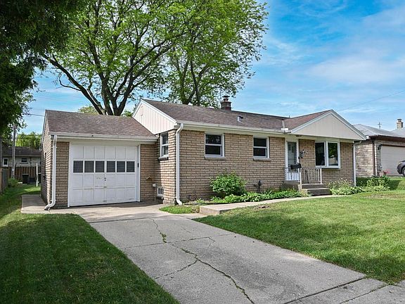 2nd image of 1715 Monroe AVENUE