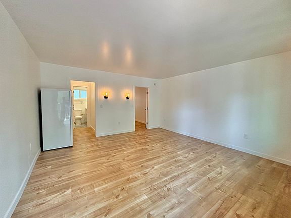 4th image of 4657 Coldwater Canyon Ave #4