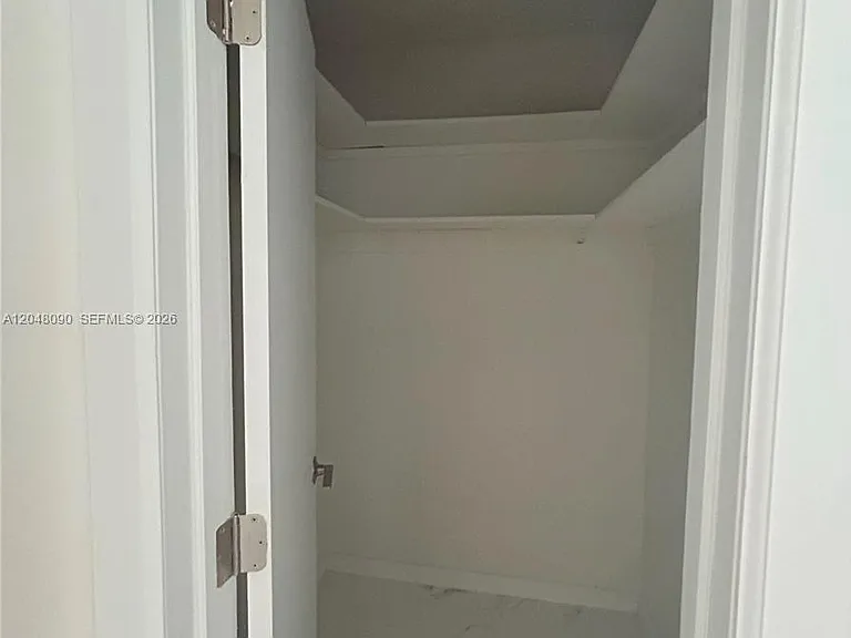 1119 NE 15th St #4 — Photo 12