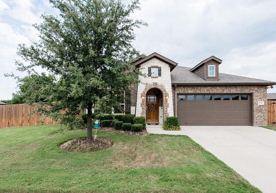 1st image of 9246 Water Oak Dr