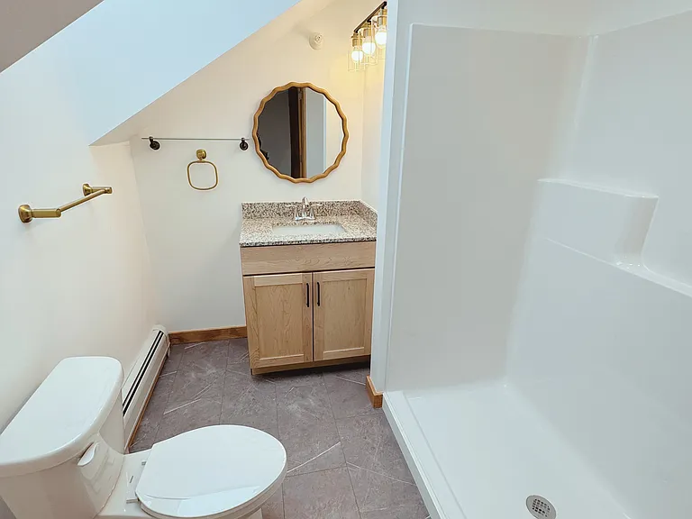 24 Grant St #8 — Photo 11
