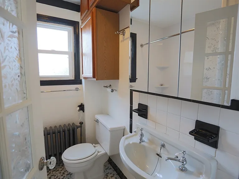 134 Baldwin St #2 — Photo 4