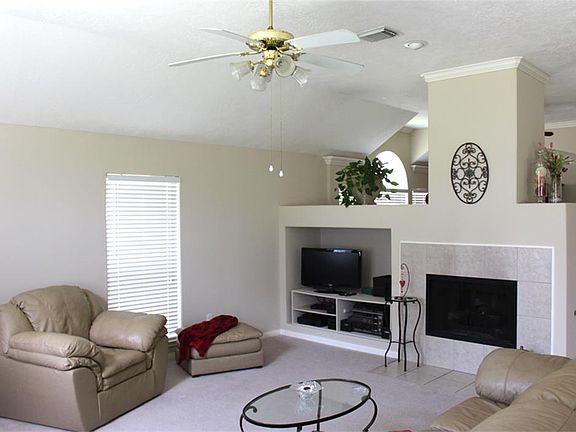 5th image of 1506 Park Dr