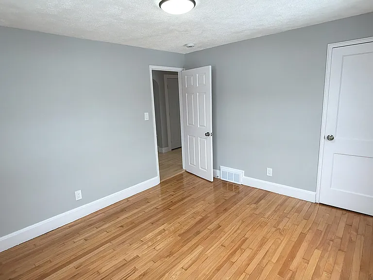 3 Mamelon Cir #2 — Photo 12