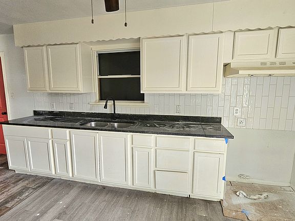 5th image of 450 Glenburnie Dr