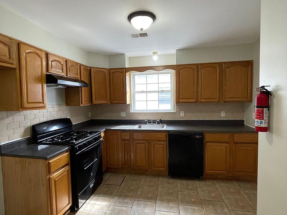 1st image of 868 S 15th St Unit 1
