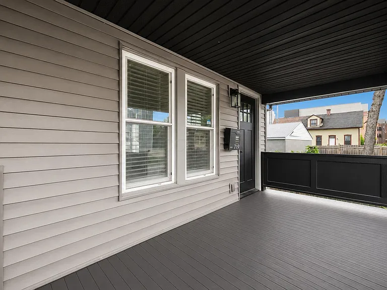 719 S 17th St — Photo 3