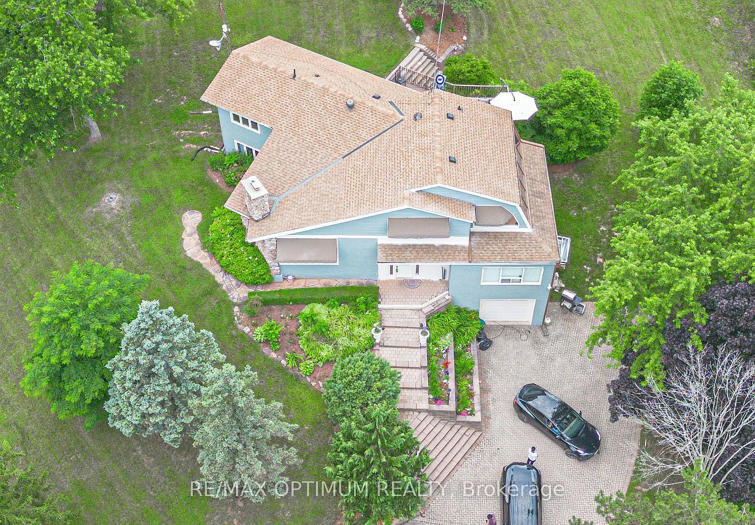 4 bed, $4,000 — Photo 1