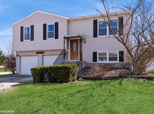 20501 S Driftwood Dr, Frankfort, IL 60423