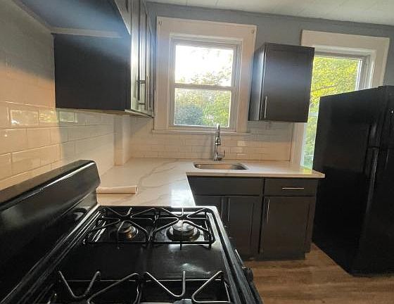 3rd image of 33 W Avon Ave #1R