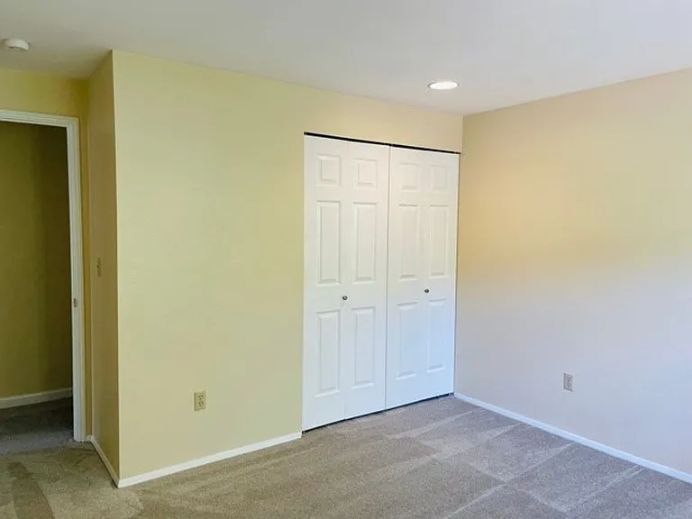 14007 SE 51st Pl — Photo 16