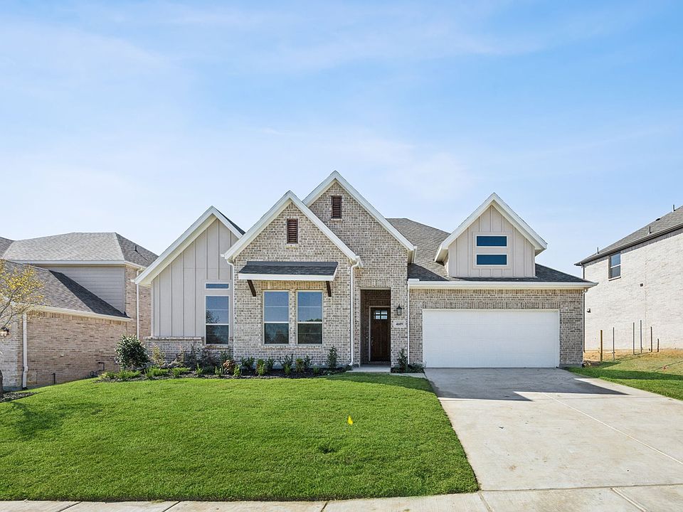 1st image of 4609 Summit View Dr